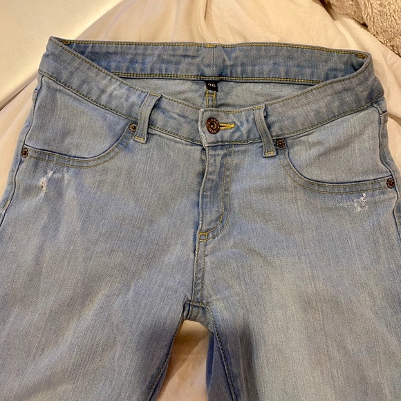 Carmar Crop Jeans (26) - Picture 2 of 5